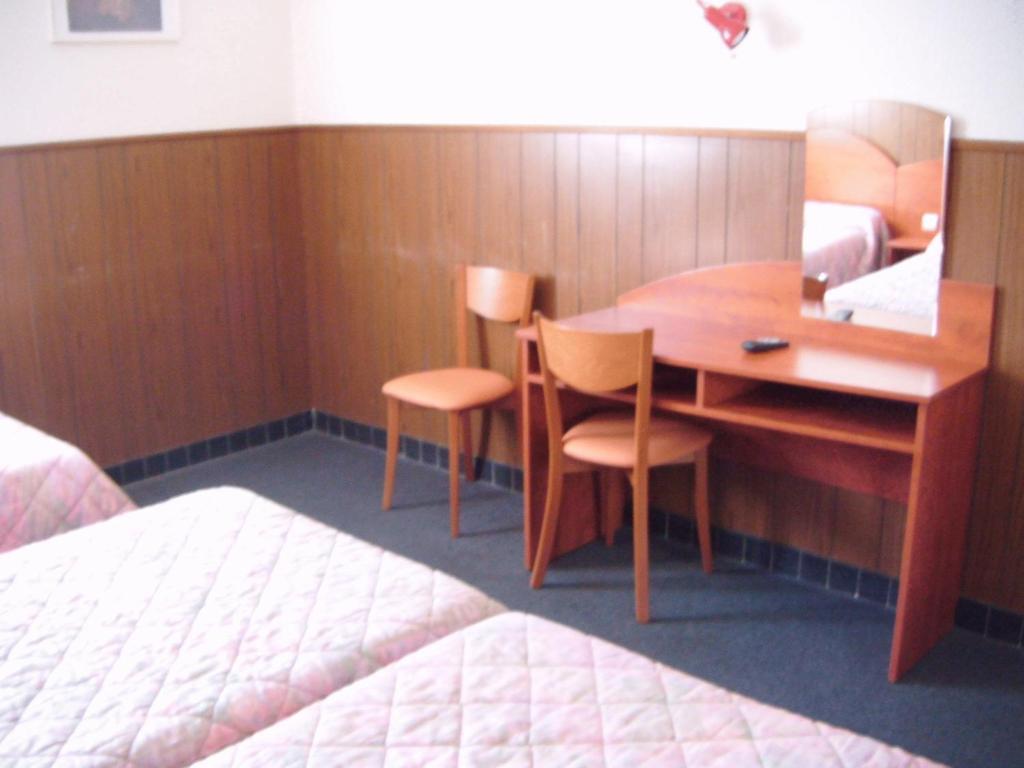 Hotel Central Lourdes Bilik gambar